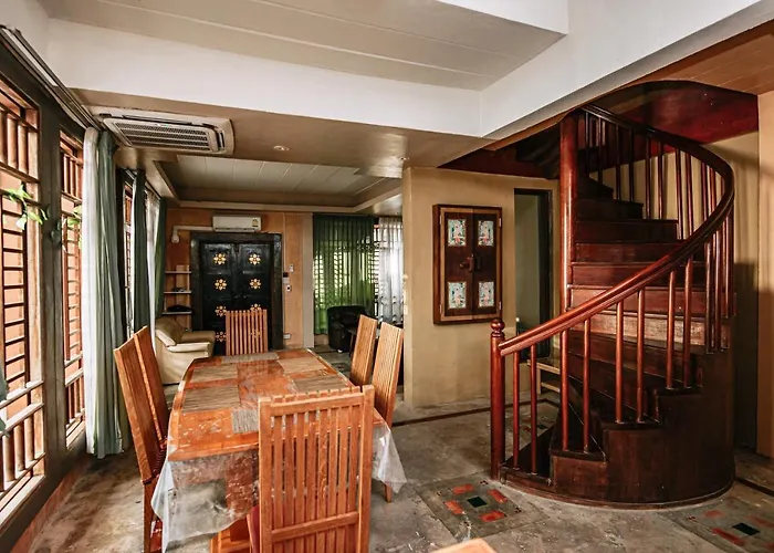 Thai Authentic House