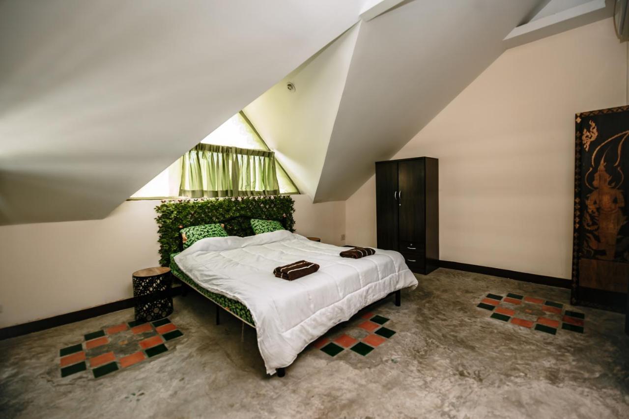 度假居 Thai Authentic House